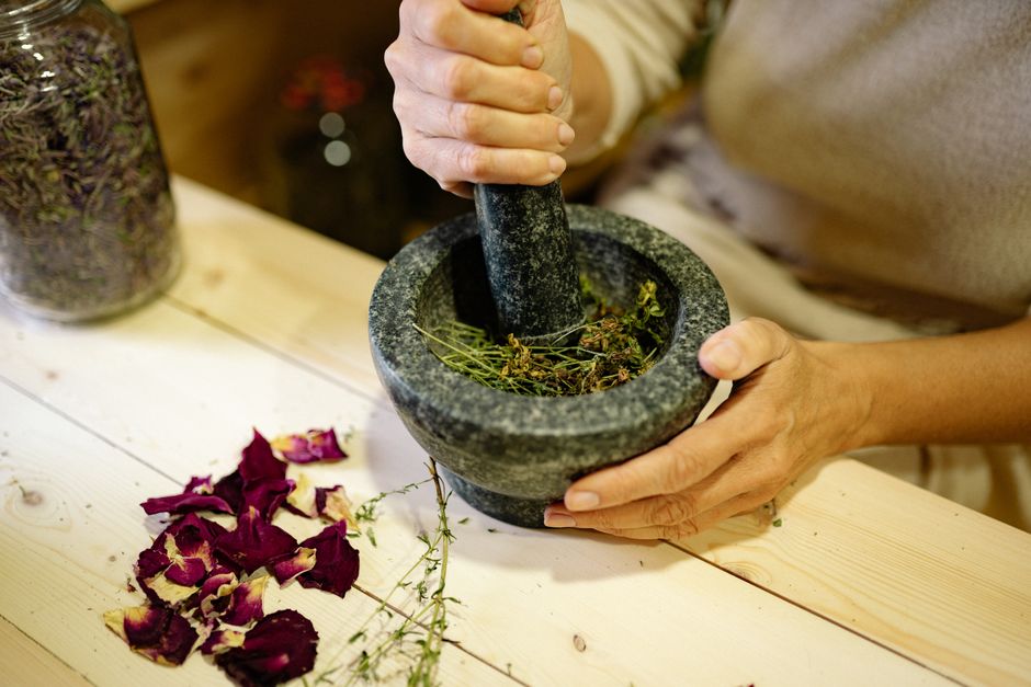 innovations-et-tendances-cles-pour-phytotherapie-plantes-anti-stress-en-2026
