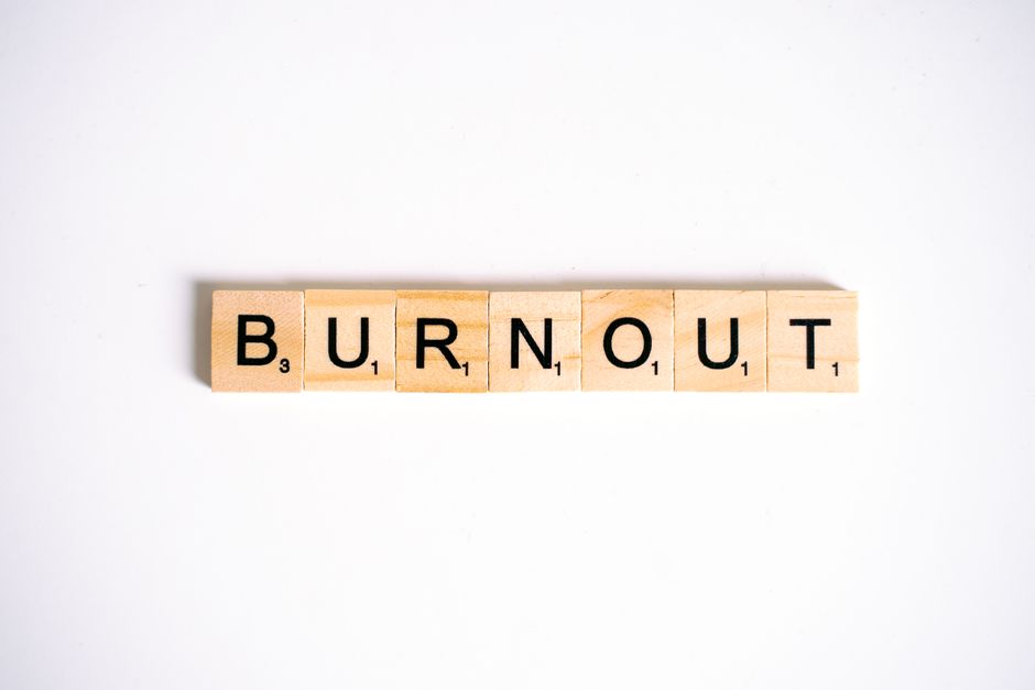tutoriel-pas-a-pas-reussir-prevention-du-burnout-charge-mentale-en-6-etapes